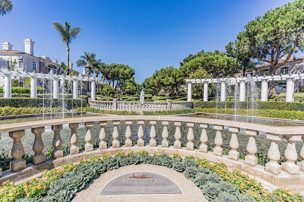 Water fountain master piece at Renaissance La Jolla